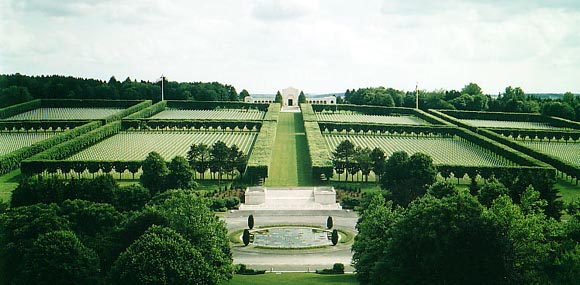 [Meuse-Argonne American Cemetery and Memorial in France]